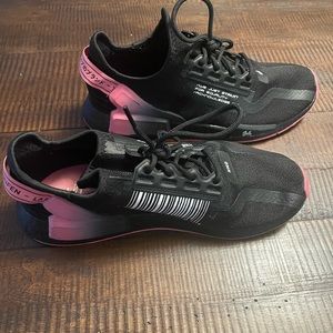 Adidas NMD DAMIAN LILLARD DOLLA black and Rose Sneaker